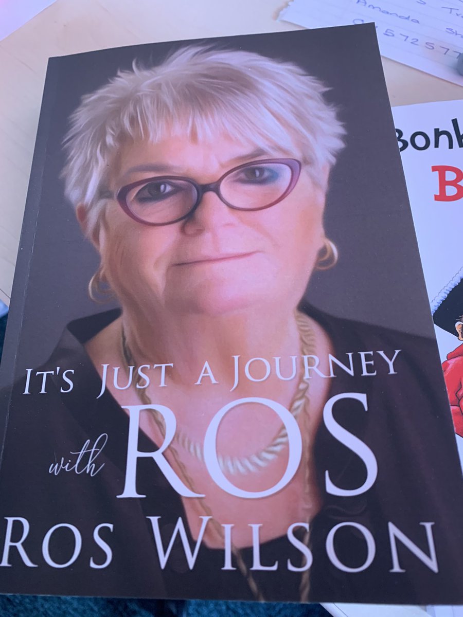 chrisdysonHT's tweet photo. @simonkidwell @rosBIGWRITING @samtwiselton @thosethatcan @MrsSarahMullin @Emma_Turner75 @smithsmm @drewpovey @AlisonMPeacock @olympiapub I got to see her Friday #highlightoflockdown .... social distancing obviously https://t.co/rEJjR20CZ5