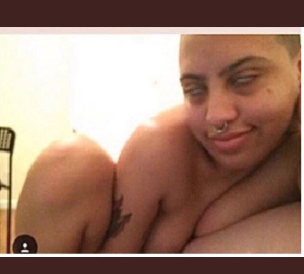 一个是共和党美国总统的女儿，一个是民主党纽约市长的女儿，您认为谁的家庭教育比较适合您 ？