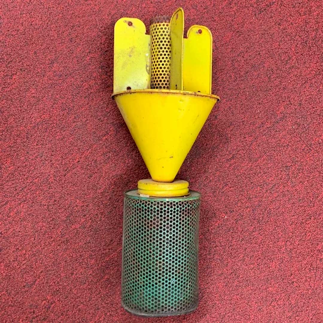 CommForklift's tweet photo. Beetletrap! Beetletrap! Beetletrap! (Itโs a vintage metal Japanese Beetle trap.) Check it out on the #CommunityForklift Marketplace! https://t.co/X45OQAbMAU
#beetlejuicebeetlejuicebeetlejuice #japanesebeetle #vintagegarden #greenbusiness #choosesecondhand #reducewaste https://t.co/D32drWIzI2