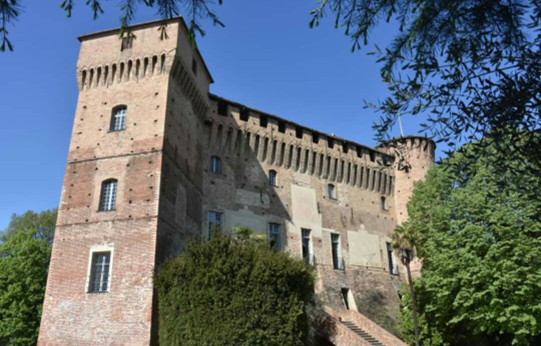 Castelli piemontesi 🏰🏚
m.facebook.com/story.php?stor…