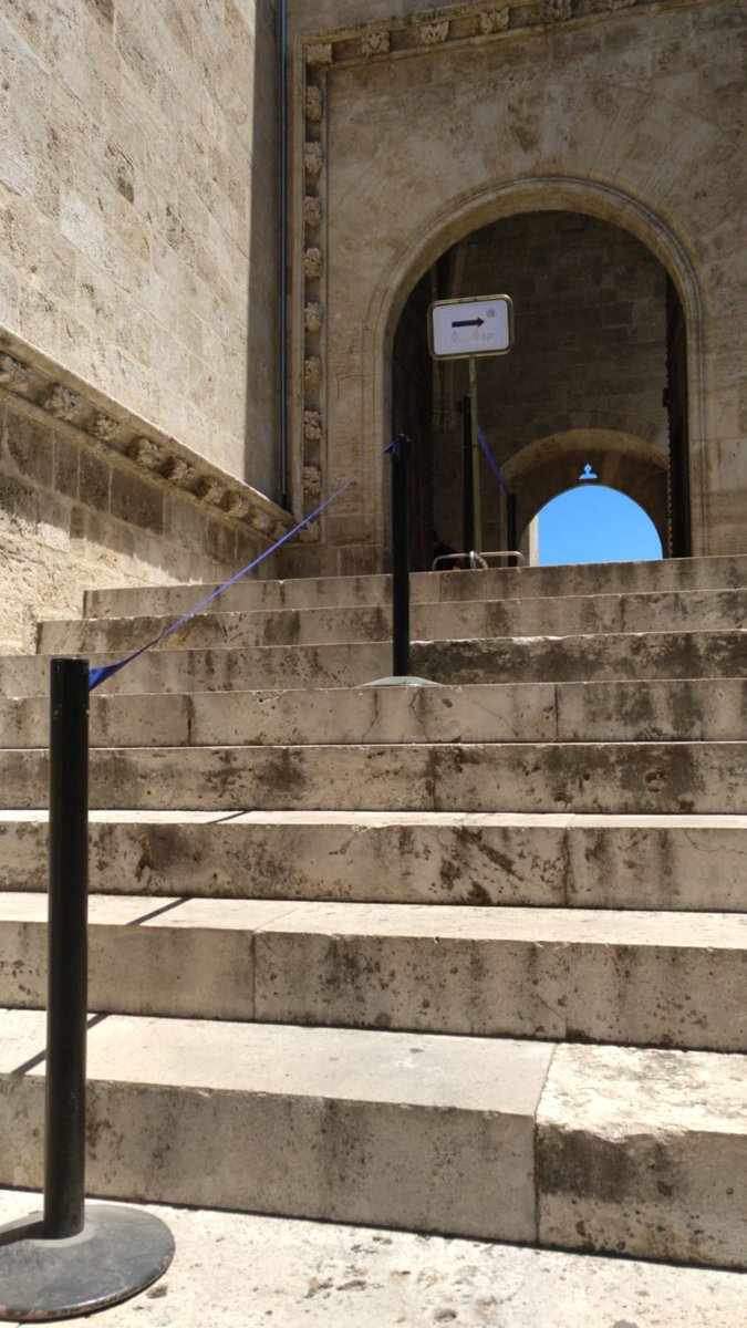 joanribo's tweet photo. 🏛️ Els monuments històrics de #València ja estan preparats per rebre visitants amb seguretat🚶🏾‍♀️. La Llotja, les Torres de Serrans, les de Quart reobrin demà, com ja ho han fet els #museus municipals. A poc a poc reactivem la ciutat i recuperem la seua vida després de la #COVID19 https://t.co/Udiuxa9ExI
