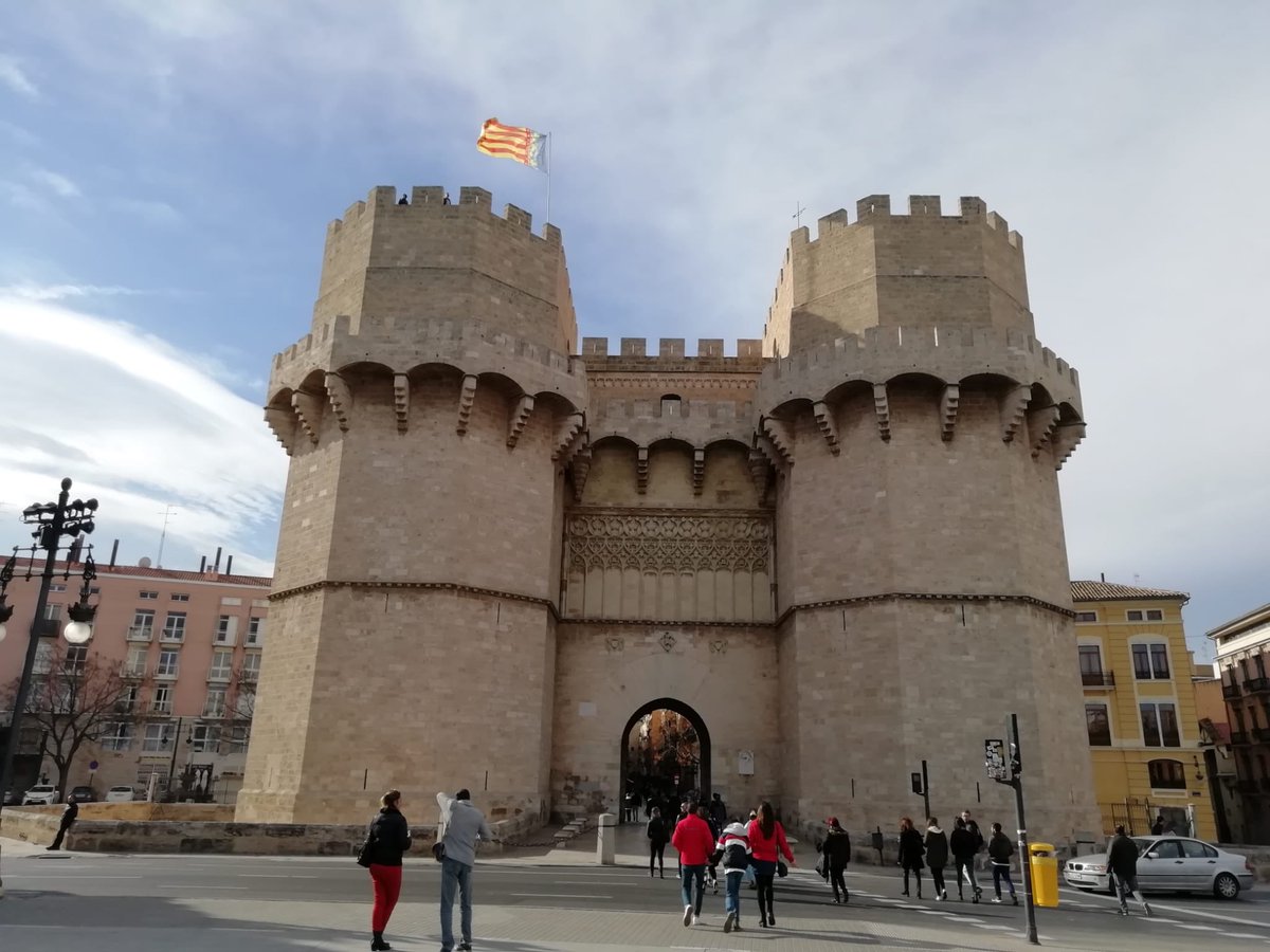 joanribo's tweet photo. 🏛️ Els monuments històrics de #València ja estan preparats per rebre visitants amb seguretat🚶🏾‍♀️. La Llotja, les Torres de Serrans, les de Quart reobrin demà, com ja ho han fet els #museus municipals. A poc a poc reactivem la ciutat i recuperem la seua vida després de la #COVID19 https://t.co/Udiuxa9ExI