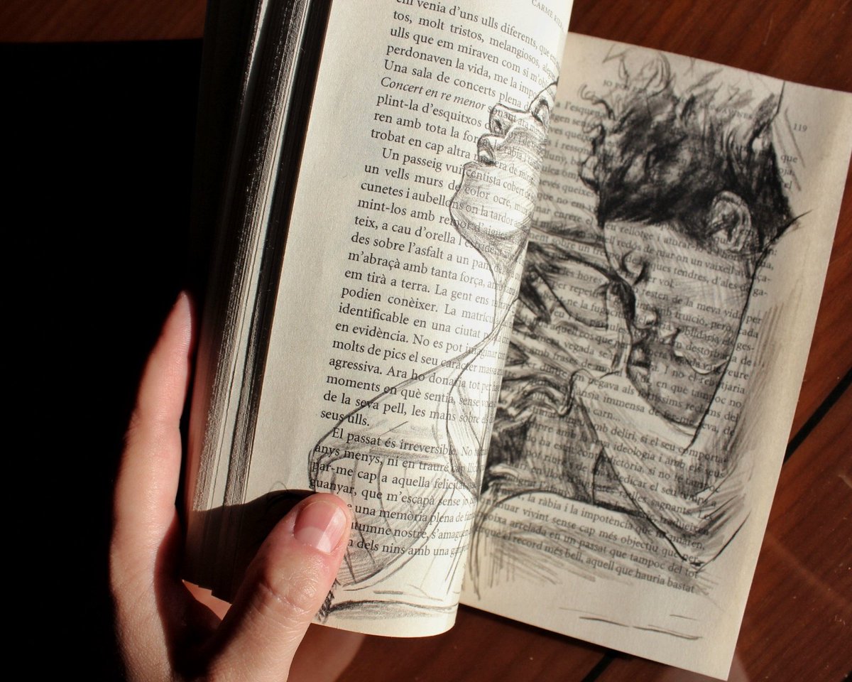 evgar_'s tweet photo. pues ya por fin os presento mi proyecto final para una de mis clases!! 

✨ la sexualidad femenina y el deseo entre mujeres: que las letras y las historias de las que no tuvieron voz en el pasado cobren vida ✨

⬇  dentro hilo  ⬇ https://t.co/94oTNVWzxy