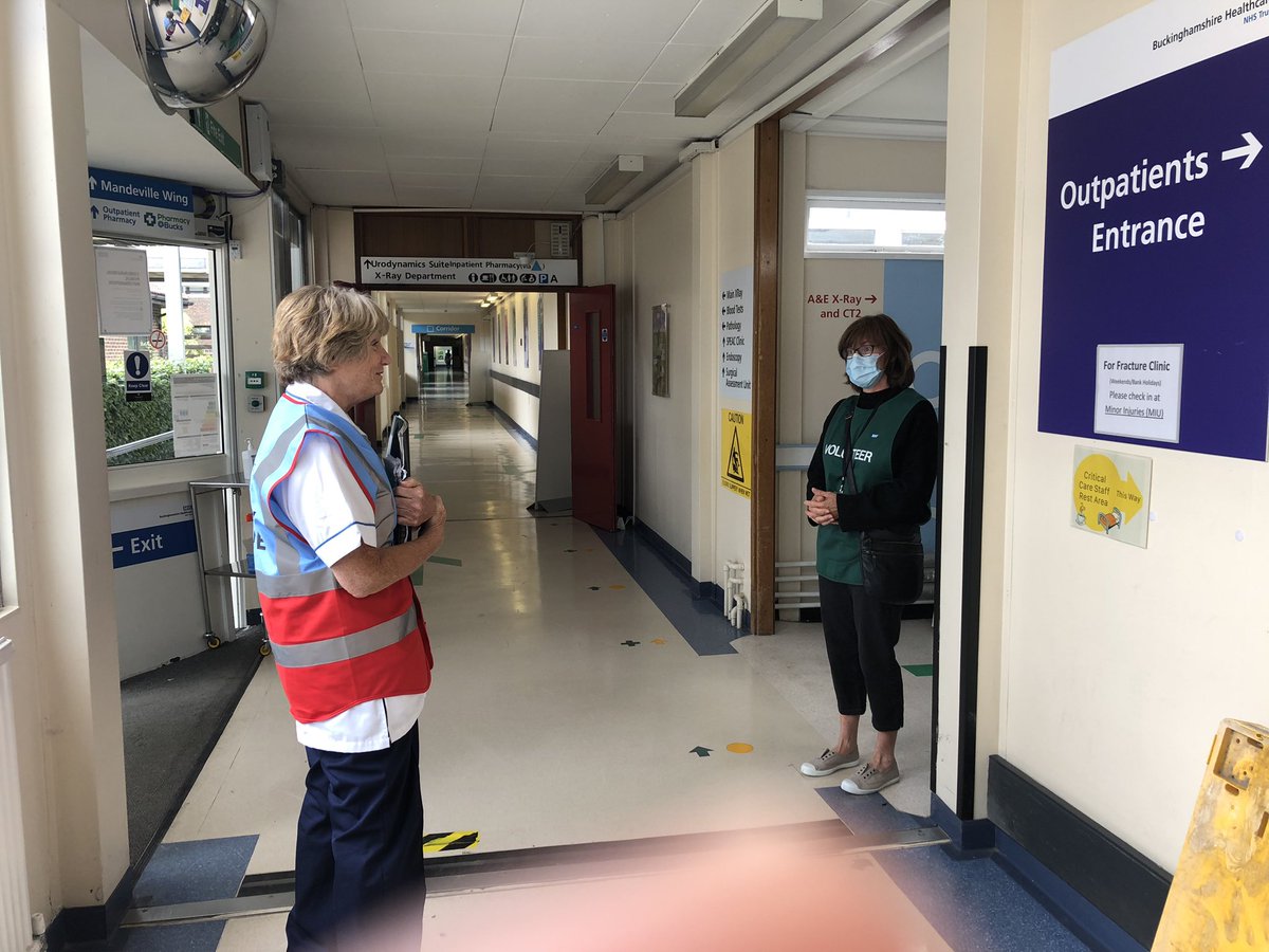 DebraPanikkar's tweet photo. So Sue PPE Safety Officer has been busy today ,chatting and answering questions on PPE !@BucksHealthcare @Ruth_Machado2 @Nix_edformation @HAndersonBHT1 @NMacdonaldBHT https://t.co/DzdWGYaNNu