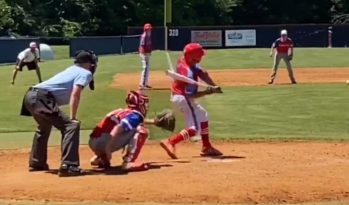 Mistaa4040's tweet photo. Through the zone! #Sticksbaseball #Parkviewbaseball #Beeboswagger https://t.co/oV5g84Xt9H