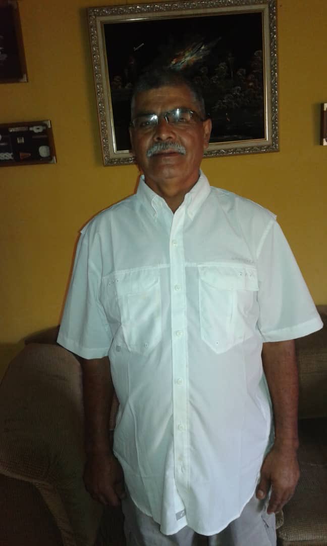 LorenaParedes02's tweet photo. @rumbosradio AYUDA RT necesito que me ayuden a difundir mi papá José Martin Paredes de 59 años se encuentra desaparecido desde el 5/5/20 ha perdido la memoria quien lo vea contactar a los números 0416-9731634 . @Unionradionet @RadioRumbo1074 @Unionradionet @RCR750 #ServicioPublico #ayuda https://t.co/7VdrsxMaCg