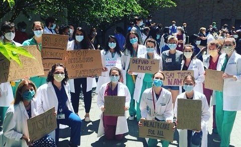 ColumbiaOBGYN's tweet photo. Today our department again took a knee &amp; observed silence with our @nyphospital / @columbiamed colleagues to end #racism, pursue #justice, and do the work that needs to be done to live in an equitable world. #BlackLivesMatter #WhiteCoatsforBlackLives #MedTwitter https://t.co/1FV9A05CUV