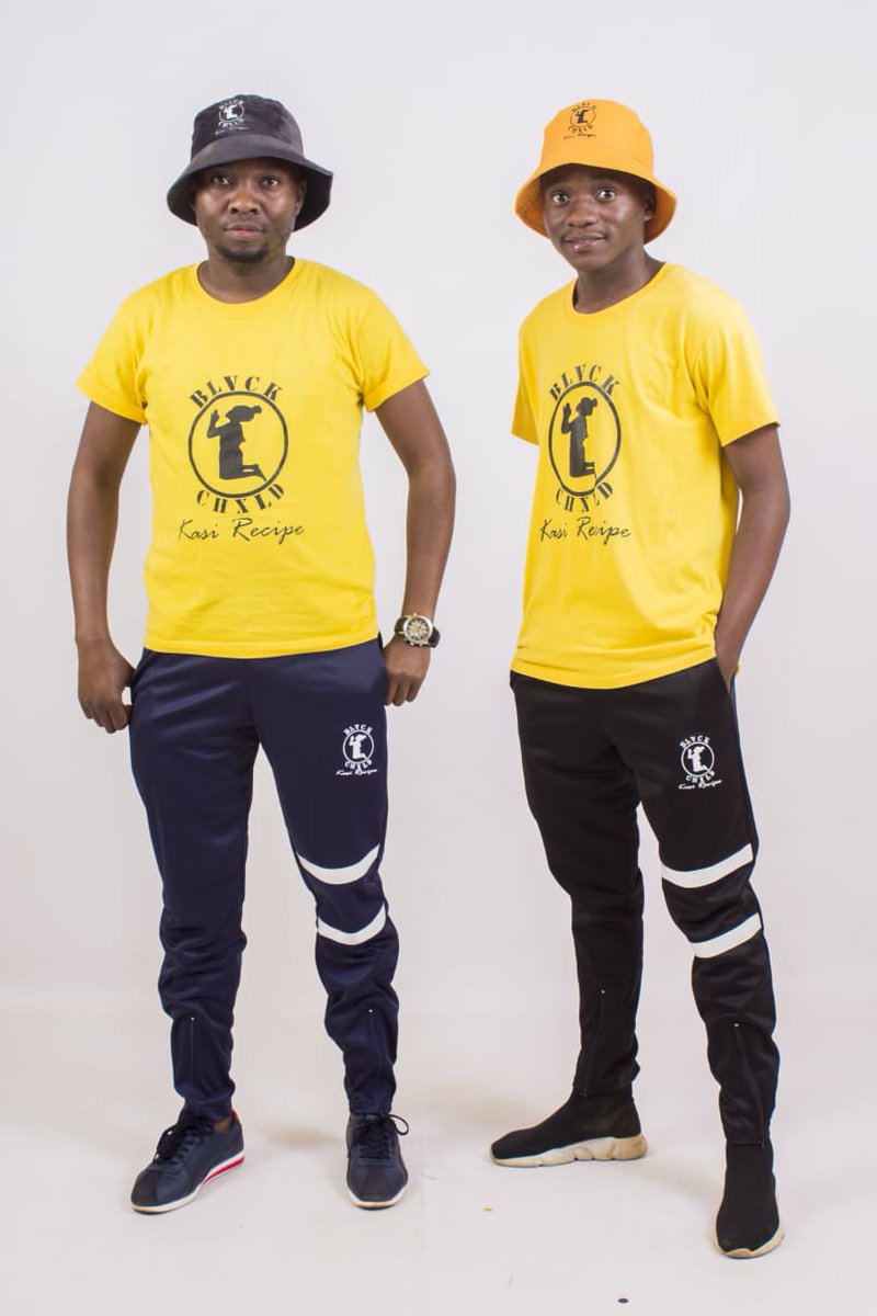 DeejayEchoSA's tweet photo. Local Brand need your support friends.. Order now.
@TumishoMr @tshepo_vocalist @Junior_molekoa
#KeaDrive #EchoDrive #BlvckChxld https://t.co/ZP1vBVQuvO
