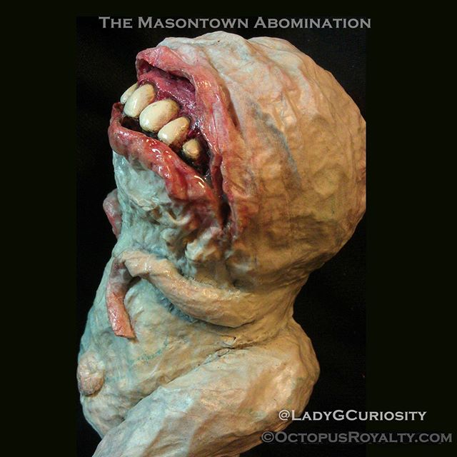 LadyGCuriosity's tweet photo. The Masontown Abomination
Not a lot is known about this specimen, only that it was found washed up on the bank of the Monongahela River, and brought back to Masontown, WV. The supersitious locals buried the seemingly dead…

📸 https://t.co/77dzIZH4Zx via https://t.co/MpYc1ZWFhj https://t.co/veTU9co6mG