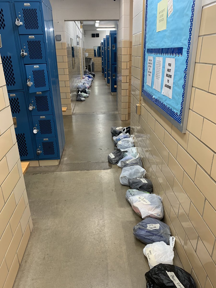 KMiller610's tweet photo. Not my ideal way of ending the school year 😩 #StayActive #pkmsHPE @PKMSpanthers https://t.co/OYayIJQwhN