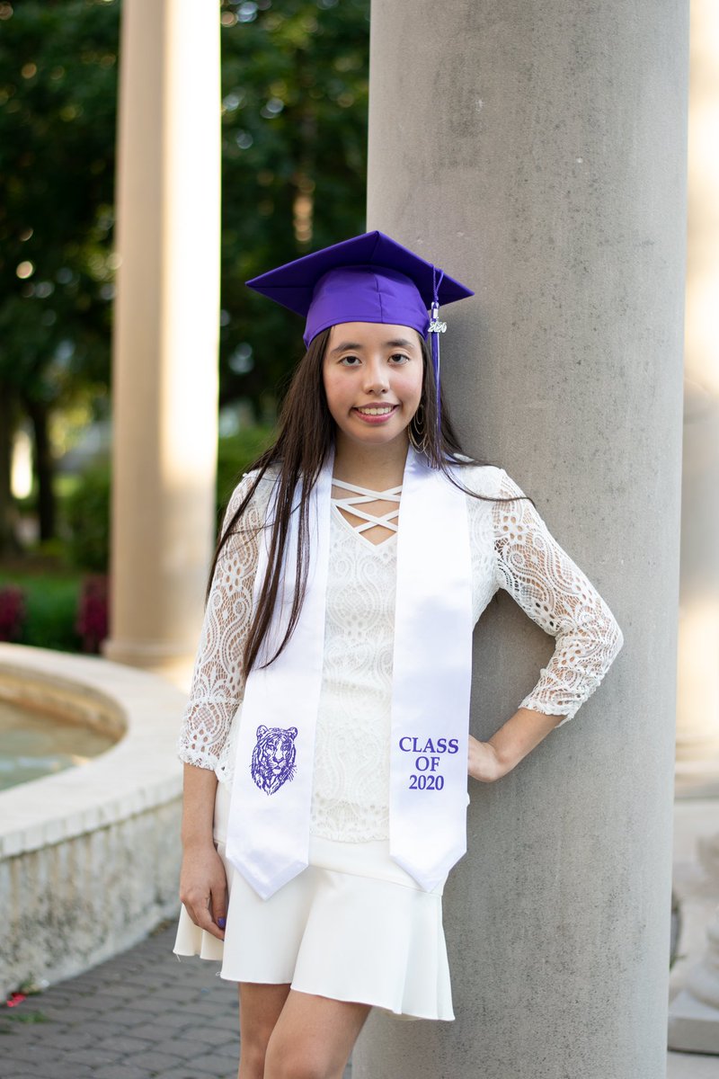 ibaphoto's tweet photo. Diana | Senior Session  #houstonseniorphotographer #Houston #aliefisd https://t.co/jNySwew85k