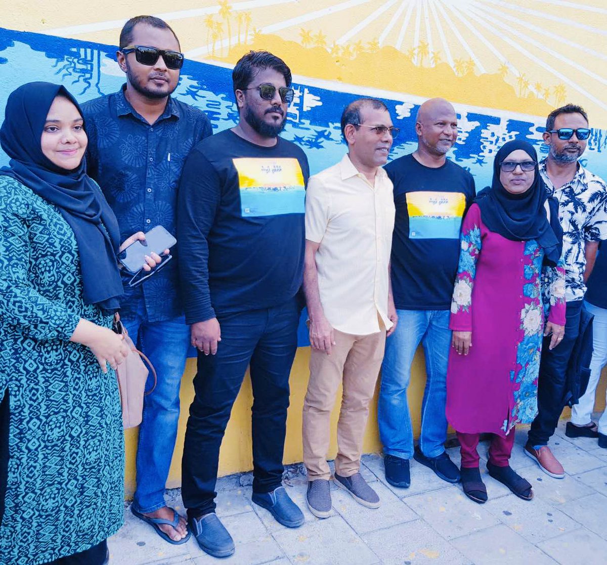AliShaahin1's tweet photo. މިއަދު  ޔޫތުމިނިސްޓްރީއަށް  ލިބުނު 15 ރަށުގެ ކުޑަކުދިންގެ ޕާކުގެ ސާމާނުގައި ކ. ކާށިދީ އާއި        ކ. ގާފަރު ގެ ތަކެތި ހިމެނިފައިވާތީ މިނިސްޓަރ މަޚްލޫފު އަށް ވަރައްބޮޑައް ޝުކުރުދަންނަވަން އަދި މި ދެރަށުގެ ރައްޔިތުންނައް މަރޙަބާ!!!! @MoYSCEmv @AhmedMahloof https://t.co/umgukrq6kc