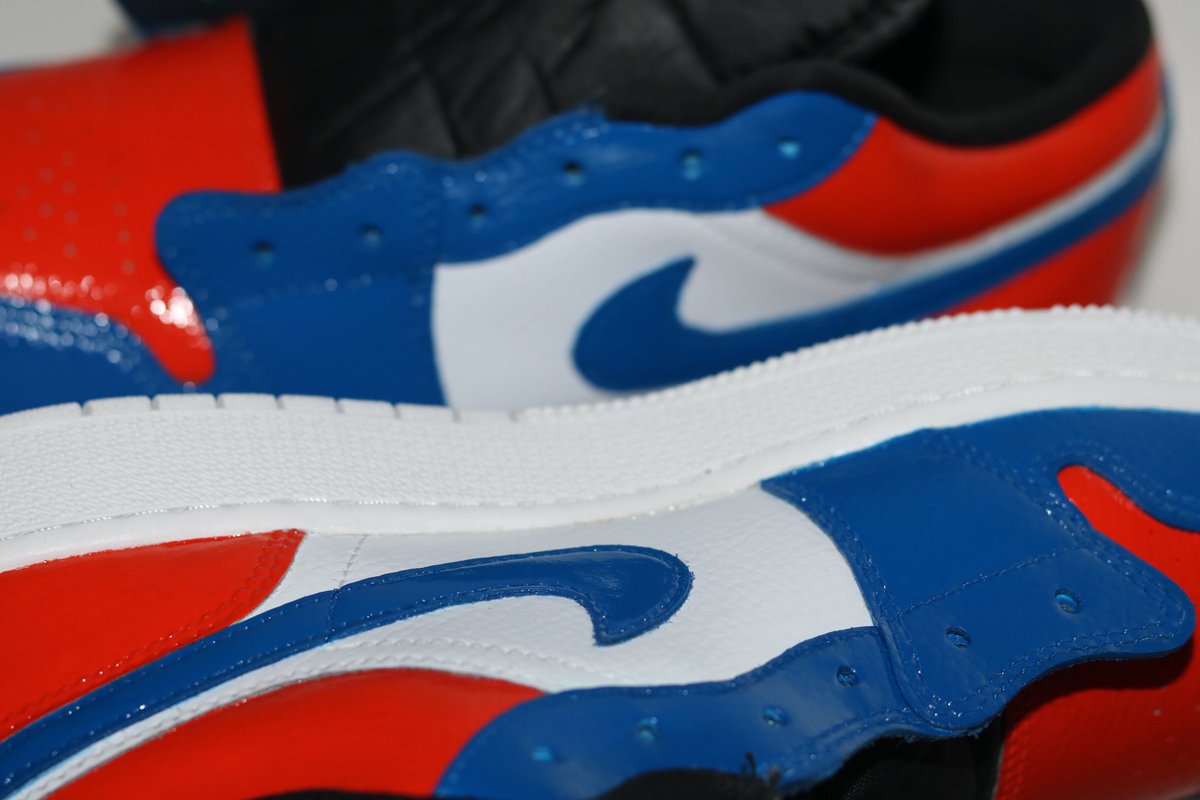 Gator_Kicks's tweet photo. S/O to @gatorpow for allowing us to create a matching pair of Jordan 1 low 🐊 themed kicks with the vintage Block F logo on the tongues‼️#GatorKicks DM to Inquire https://t.co/6yILZistSp