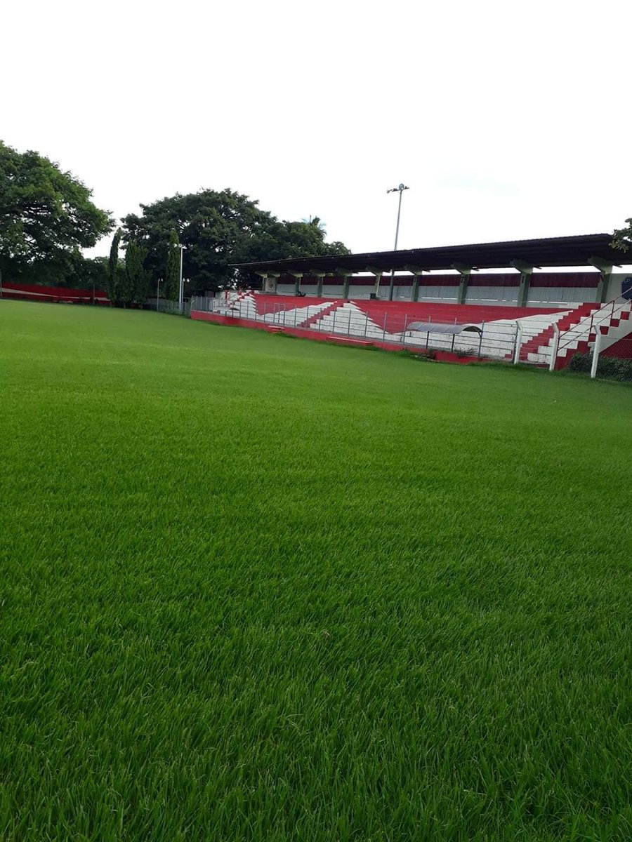 _Pila9's tweet photo. La Cancha de mi Pueblo 🤩🥺 #Topiltzin verdecita! https://t.co/uLGqZp17Wx