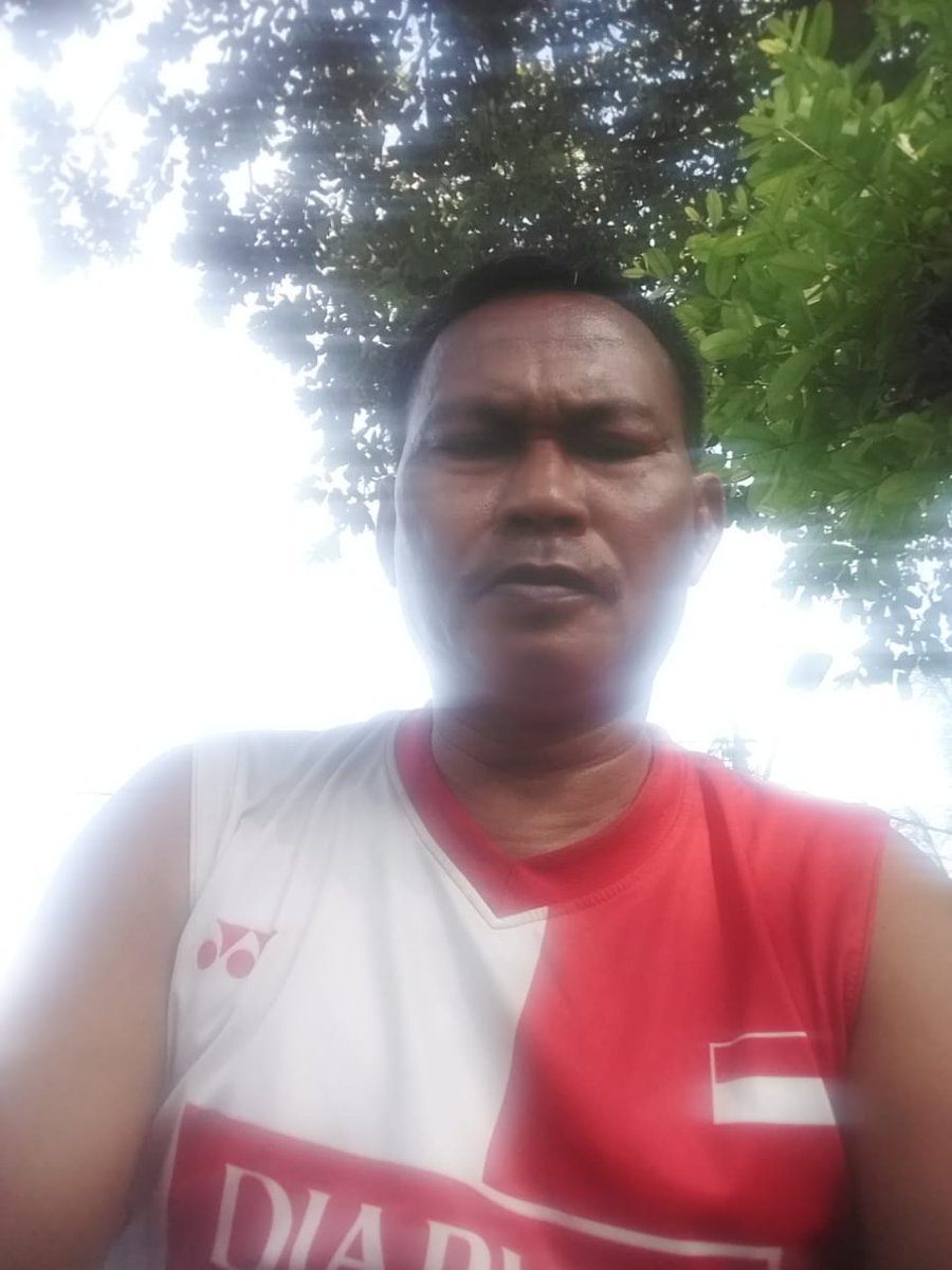 Ruslan89692813's tweet photo. Sekitaran Kebayoran lama yang mau pijat sama pakdhe Sukidi tarif 150rb sampai selesai. https://t.co/tuzs1sot7C
