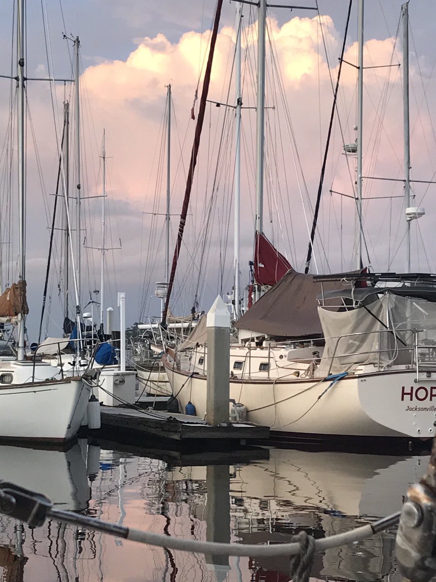 leehunterrsg's tweet image. After the storm #northflorida #summerthunderstorms #ortegariver #marinalife #liveaboardlove #tropicalweather