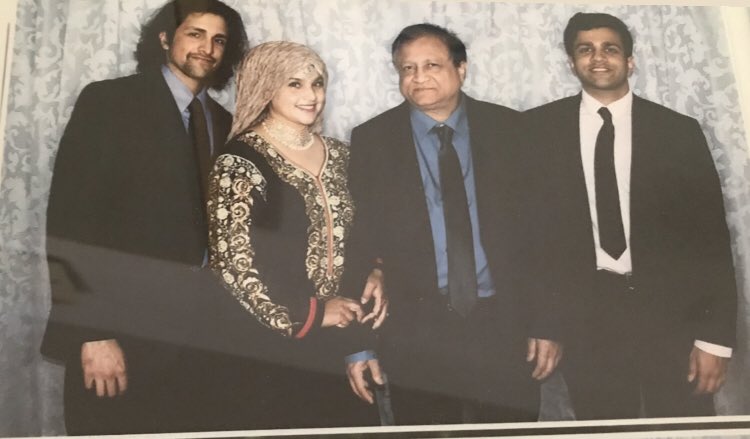 ShozinOne's tweet photo. My dad passed away a few days ago due to the corona virus. He fought for his life for 2 months until the end. Now I must say my good bye to the most selfless, considerate and loving man I’ve ever known. Rest In Peace and I’ll grab the torch https://t.co/V91xn6zW2H
