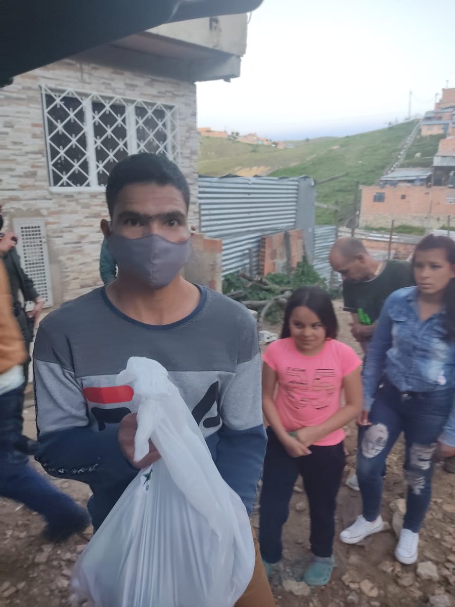 Nubia e Hijos tweet media