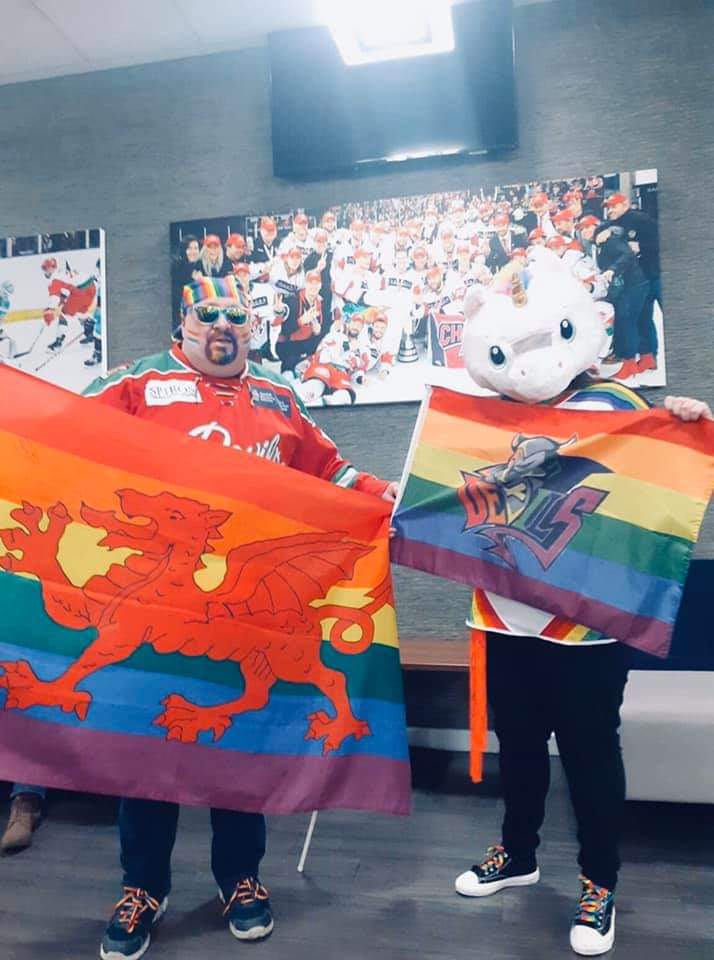 Carys_Ingram's tweet photo. #DevilsDad @cardiffdevils nominating this guy for supporting me fully, no matter what ♥️ all the while being the first person to introduce me to ice hockey 🏒🏳️‍🌈 https://t.co/HCrMgwdtlC