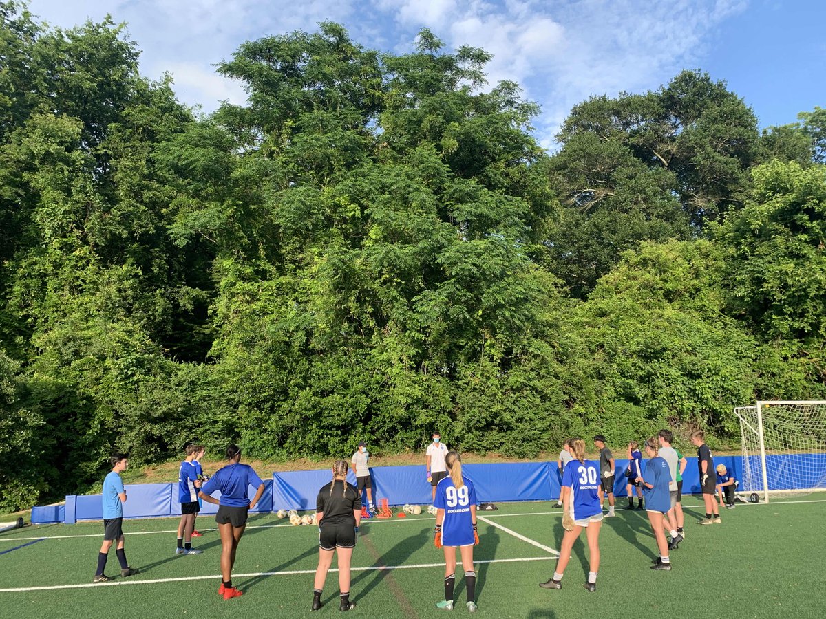 iafc_blues's tweet photo. First night of summer Keeper training was a great success - 2005-2002 GKs really got after it. Coach Alec and Coach Ivan really welcomed in the new GKs... Inter Style! #OneTeamOneClubOneMindset #WeAreInterAtlantaFC #InterAtlantaFC https://t.co/ZiZXMcnEjn