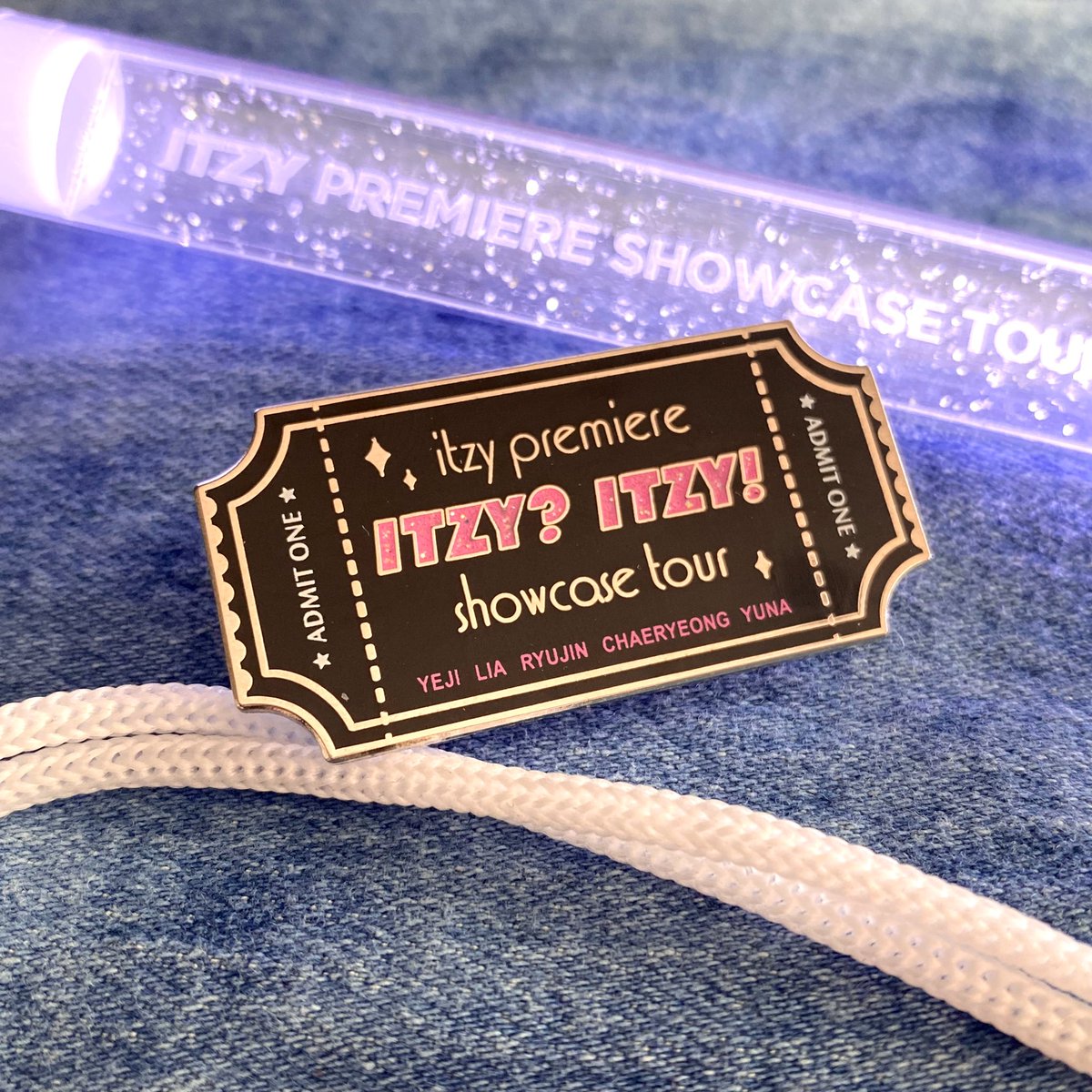 cosmicharms's tweet photo. Shop update! 💖 In-stocks for these pins are now available:

🌼 TWICE Feel Special: rose gold plating, hard enamel, 1.5”x2.25”

🌷 ITZY Tour Ticket: silver plating, hard enamel, 1.75”w

🍃 BTS Guitar Yoongi: silver plating, hard enamel, 2”x2.3” https://t.co/TH6V2k2DlU