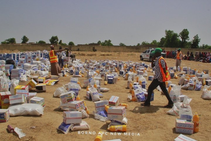 B_APCNewMedia's tweet photo. @GovBorno State, Prof. Engr Babagana Umara @ProfZulum Palliatives Food Items Distribution In Bama Local Gov't Early Today.

More Details Later... https://t.co/UBZZZ5zrWo