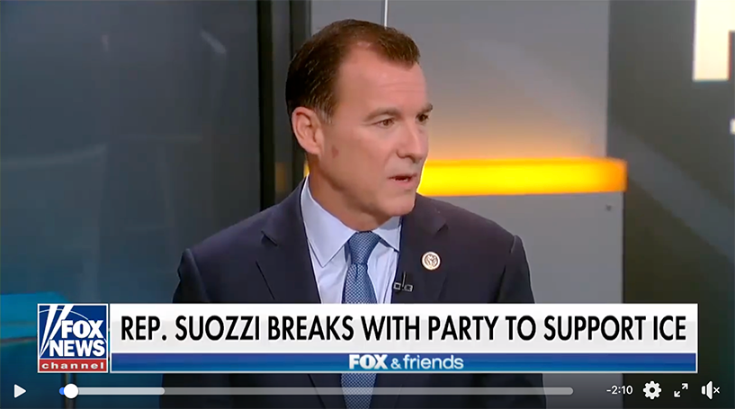 DarrigoMelanie's tweet photo. Me: Close the detention centers and eliminate the ERO division of ICE

Also me: $0 in corporate PAC💵

@RepTomSuozzi: Supports fully funding ICE

Also @RepTomSuozzi: $188,883 from corporate PACS of companies with ICE contracts

Vote your values by June 23rd #Melanie4ThePeople https://t.co/h1yqX34Uw3