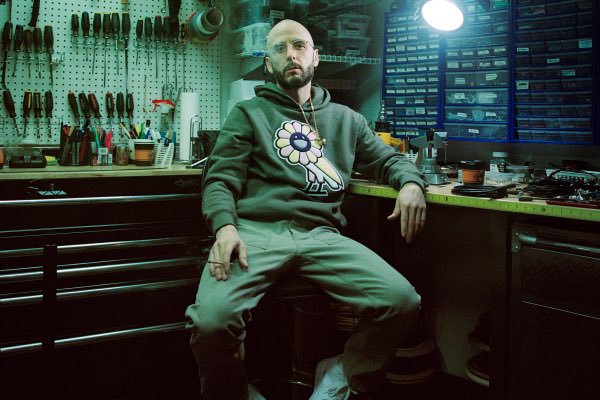 “[The doctors] were not happy. Everybody said, ‘You fucked up. You lost 10 years, bro....They said about a third of my brain’s dead at this juncture.”

spent 2 days in toronto with noah “40” shebib: rollingstone.com/music/music-fe…