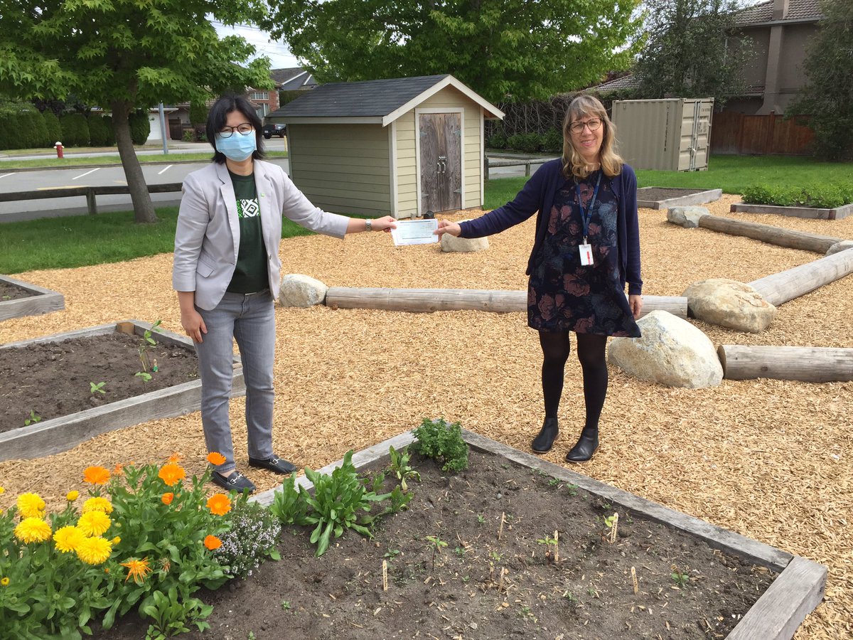 TD #teamrichlea is proud to support <a href="/WowkTWolves/">Jessie Wowk T-Wolves</a> <a href="/WowkPACman/">WowkPACman</a> during this unprecedented time. #TDPlayPacific2020 funds will be used for upgrading equipment, providing supplies for students remote learning, and setting up this outdoor learning area.  @Hi_Joanne_Leung <a href="/JuliaKelly_TD/">Julia</a>