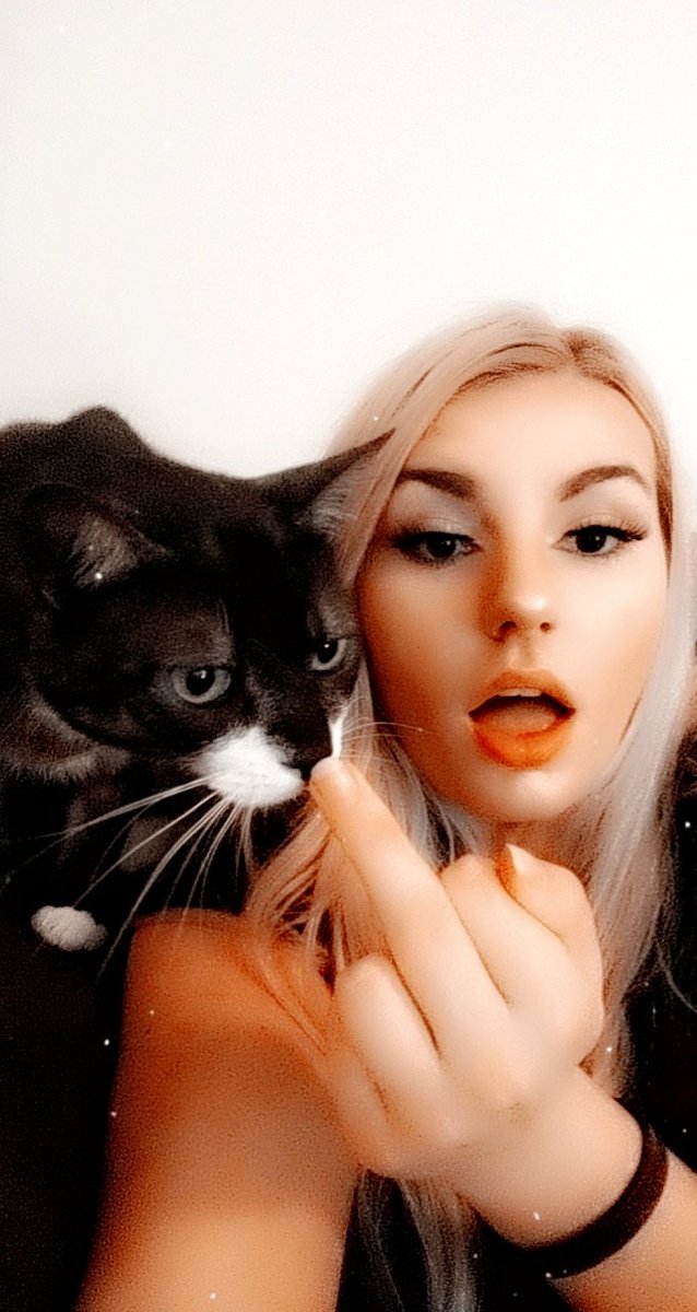 freexcharlottex's tweet photo. even my cat hates you
#findom #femdom #goddess #flippedoff #send #humanatm #paypig #hashtagqueen https://t.co/D6KrQ0BdPH