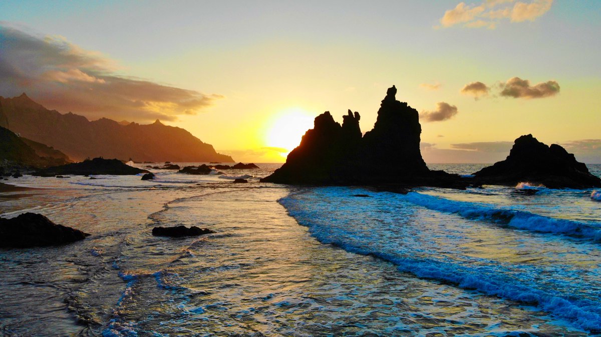 quincaral's tweet photo. Tenerife, encantado de reconocerte :)

@VisitTenerifeES @canarias_es @santacruz_ayto @CabildoTenerife @PaseandoxSC @TurismCanarias @CanaryIslandsEN https://t.co/m140g67RNY