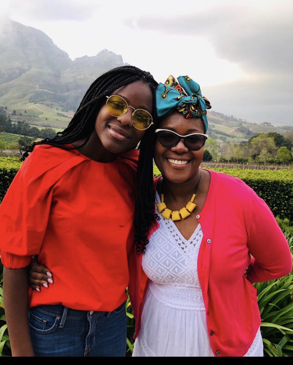 AvonInsider's tweet photo. We are committed to empowering our dedicated & diverse Representative community. For over 130 years, Avon Representatives have supported & drawn strength from one another. It is that unity that we celebrate within our Representative community – decade after decade. #AvonCommunity https://t.co/tYYspfreZN