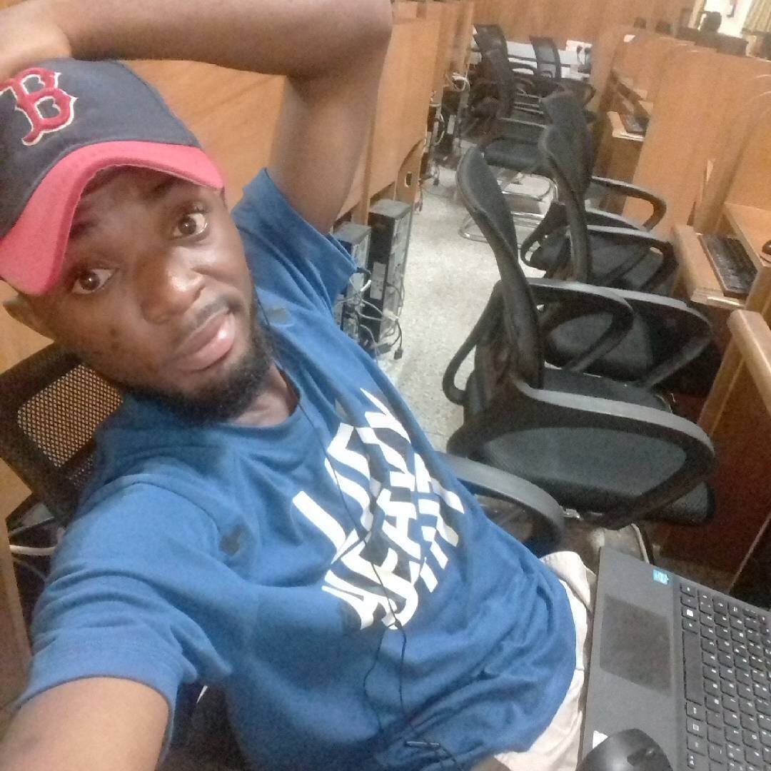 agyei_morrison's tweet photo. Valco boy no dey talk plenty ...#finalyear2018 #UCCBOYS https://t.co/ogOSIIm6vd