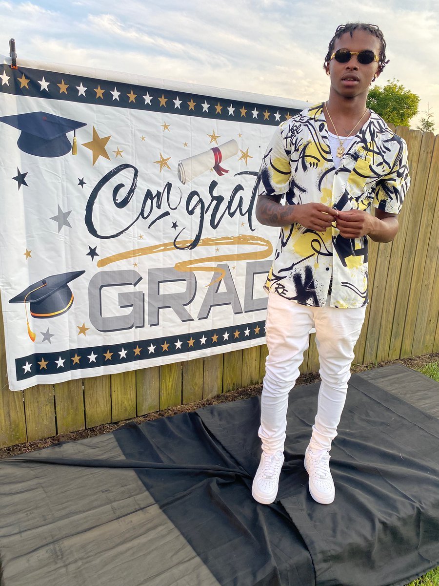 head_hun's tweet photo. Ride around the town like Ronald McDonald's
Count on my llama, you call me Obama💰☔️#everythingdesigner  #2020 #chowan24 #gsc https://t.co/oCOeMwce9u