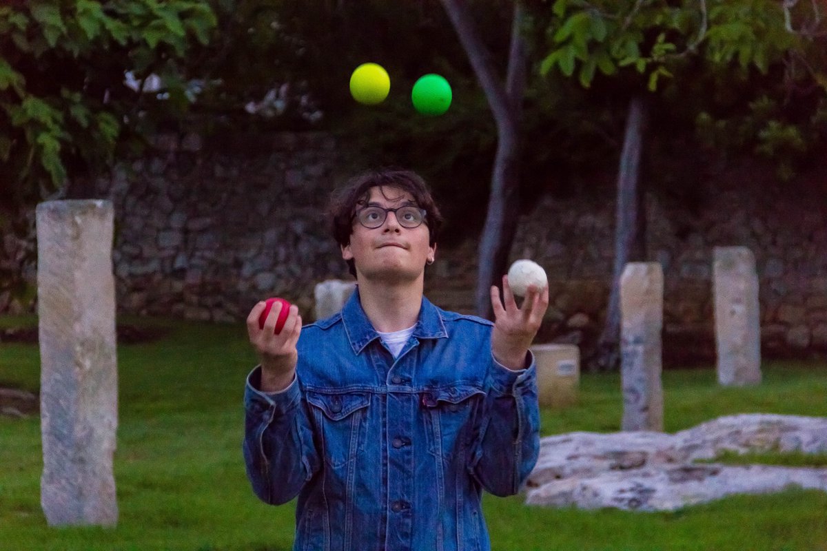 bps271's tweet photo. To keep our students engaged over the summer, we'll be doing weekly #BPSisLearning challenges! Here's this week's:
Learn how to juggle! Share a pic or video on Twitter, Facebook or Instagram this week trying this new skill. Be sure to tag us and use #BPSisLearning! https://t.co/3rWyK7Dyv5