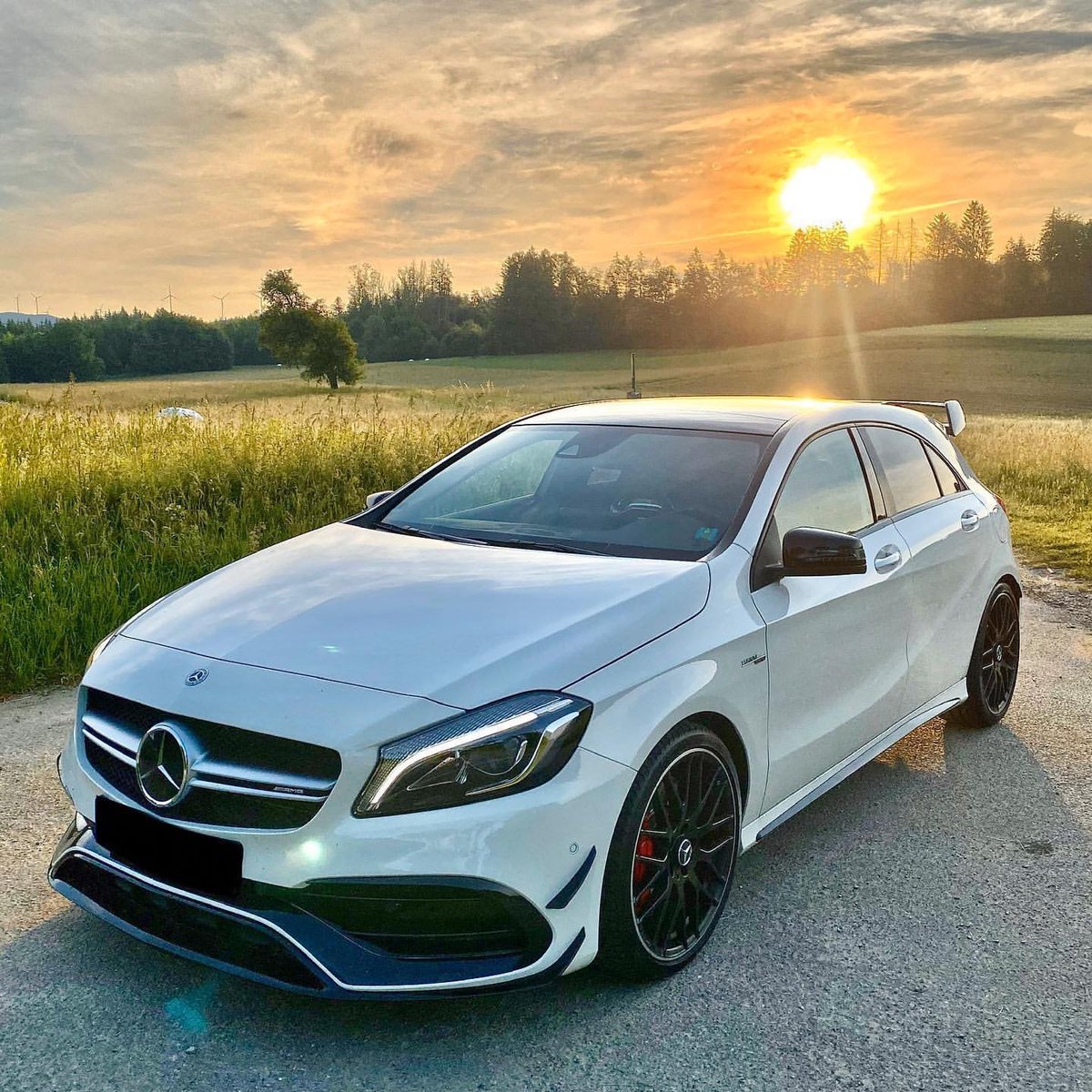 carpxrnpicx's tweet photo. A45 AMG || ig: @/sternshower https://t.co/RJ5mo3IxZt