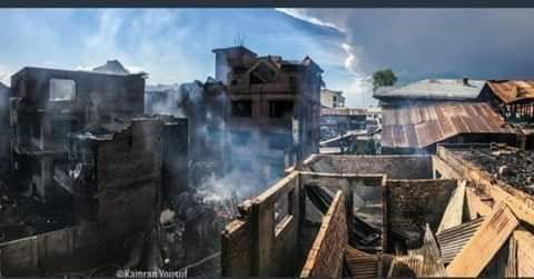 GunnuRssDelhi's tweet photo. #सेना_का_रौद्र_रूप
 
ये आपरेशन किया है  या "एयर स्ट्राइक" ?
कुल 7 घरो को उड़ा दिया गया है जहाँ आतंकी छुपे थे।

🇮🇳जय हिंद 🇮🇳 जय हिंद की सेना 🇮🇳
#सेना_हमारी_जान_है https://t.co/ImrSicl4iZ