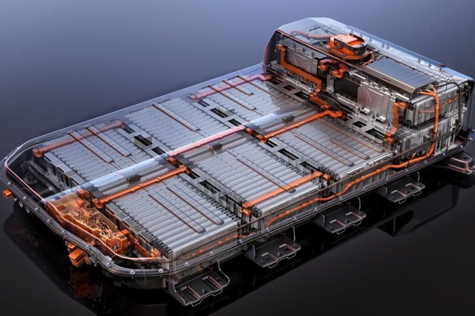 WHMA_A620's tweet photo. Million mile EV battery #EV #Musk #Battery #lithium https://t.co/1CvbnvpyR8 https://t.co/RK419jyXNI