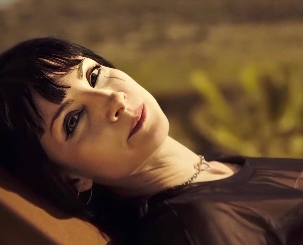 reinanajwa14's tweet photo. They knew that the only way the fans will stop asking for more #VisAVisElOasis was if Zulema was no more a part of it. Without #zulemazahir there is no #visasvis thank you for your exceptional work @Najwa_Nimri You are the best of the best love #HastaSiempreZulema https://t.co/bCT07BSR6G