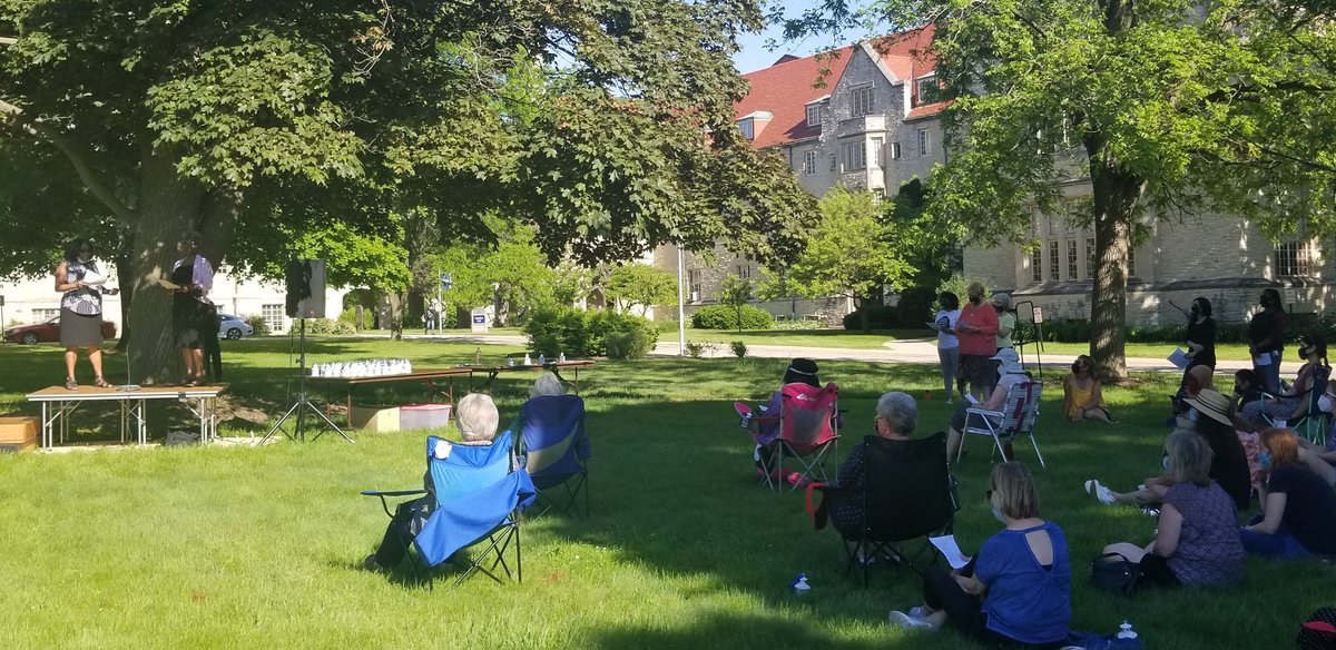 ArchesNews's tweet photo. Gathering for justice at Mount Mary University https://t.co/8uCE9dMBCF