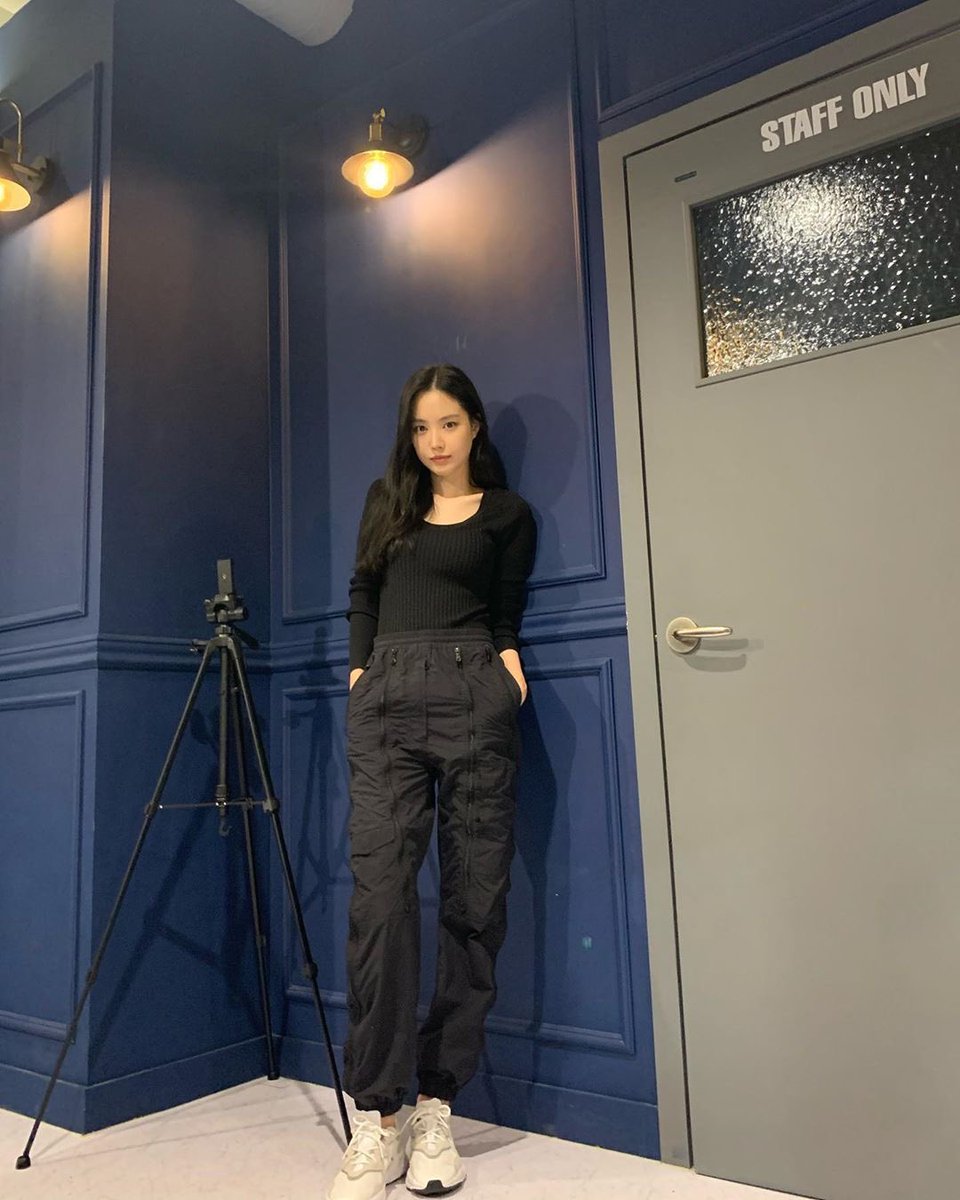 naeunddal's tweet photo. 📌( 2020년 06원 08일 ) @ 나은의 인스타

“Today, too, #ShallWeEatDinnerTogether?”

#나은딸 https://t.co/LfDrqmbHhT