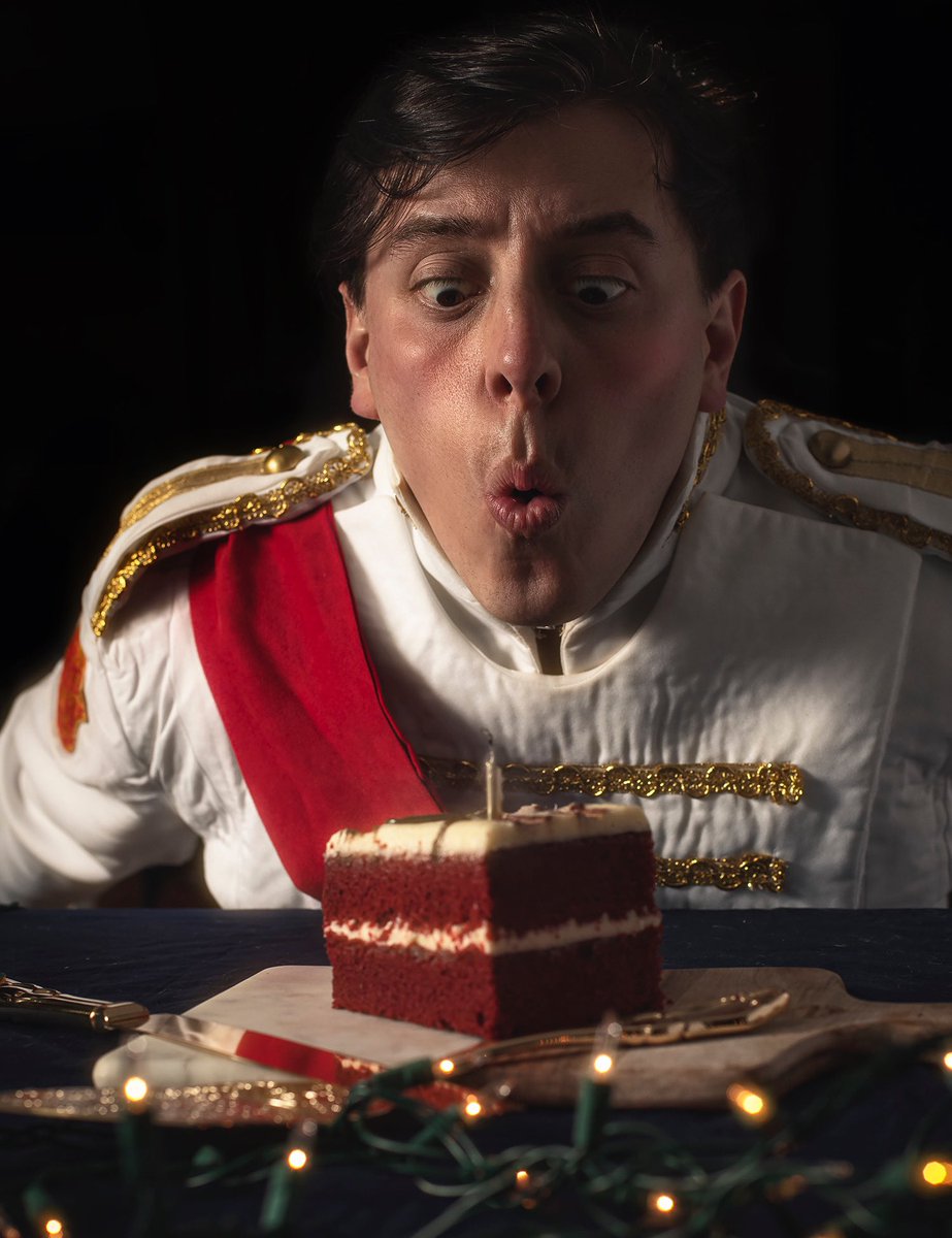 ThomasSanders's tweet image. Thank you to @aswilde1 for commemorating the anniversary of Roman’s first appearance in the manner befitting such a diva. Happy Birthday, Roman ❤️