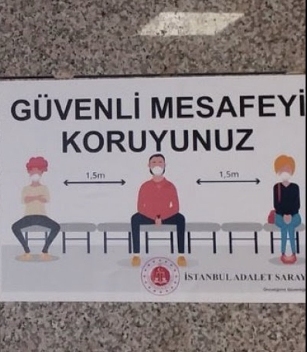 Nasıl afiş yapıyorsunuz arkadaş.. Kadın Adliye’de dahi utangaç, sıkılgan, kenarda... El insaf! Umuyorum bu afiş gerçek değildir...