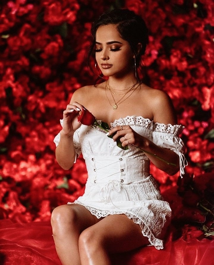 BGMDF's tweet photo. 𝓨𝓸 𝓼𝓸𝔂 𝓾𝓷𝓪 𝓻𝓮𝓲𝓷𝓪, 𝓽𝓻𝓪𝓽𝓪𝓶𝓮 𝓬𝓸𝓷 𝓹𝓾𝓻𝓮𝔃𝓪 👑 https://t.co/lXSC96miIB