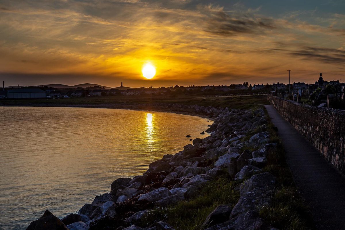 IslesWeather's tweet image. Sandwick bay tonight taken by Lewis Macdonald