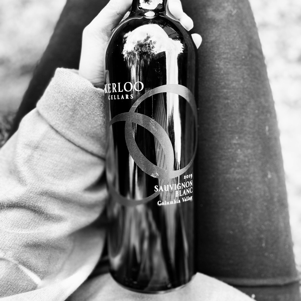 WineBlock tweet media