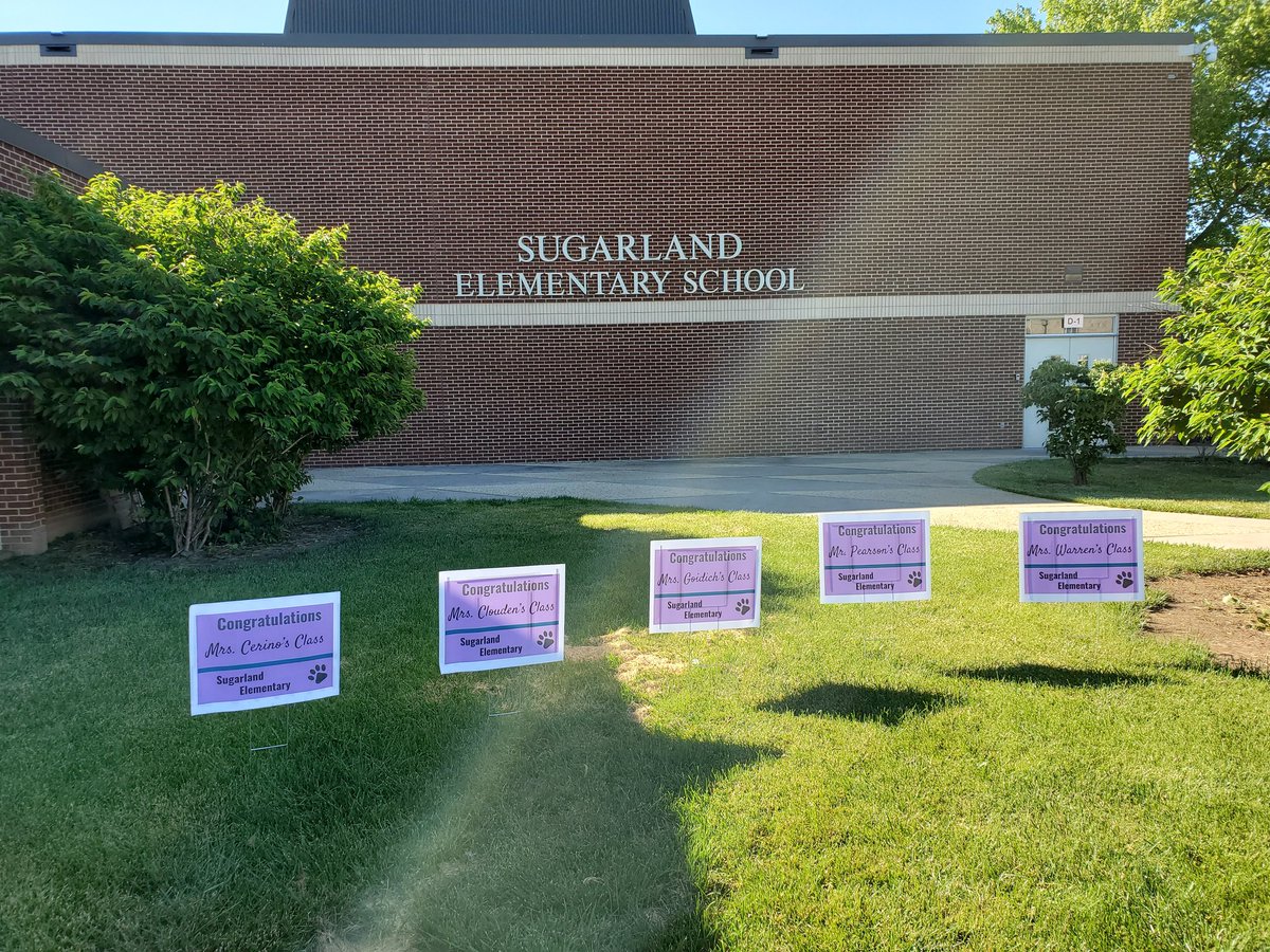 We were so glad to celebrate all our 5th graders "together". What a great way to end a tough year. Thank you to all those who made it possible <a href="/SugarlandES/">Sugarland Elementary</a> @gailbrady508 <a href="/Dr_Mihalik/">Dr. Gregory Mihalik</a> @goidich5th <a href="/Suglibrary/">suglibrary</a>