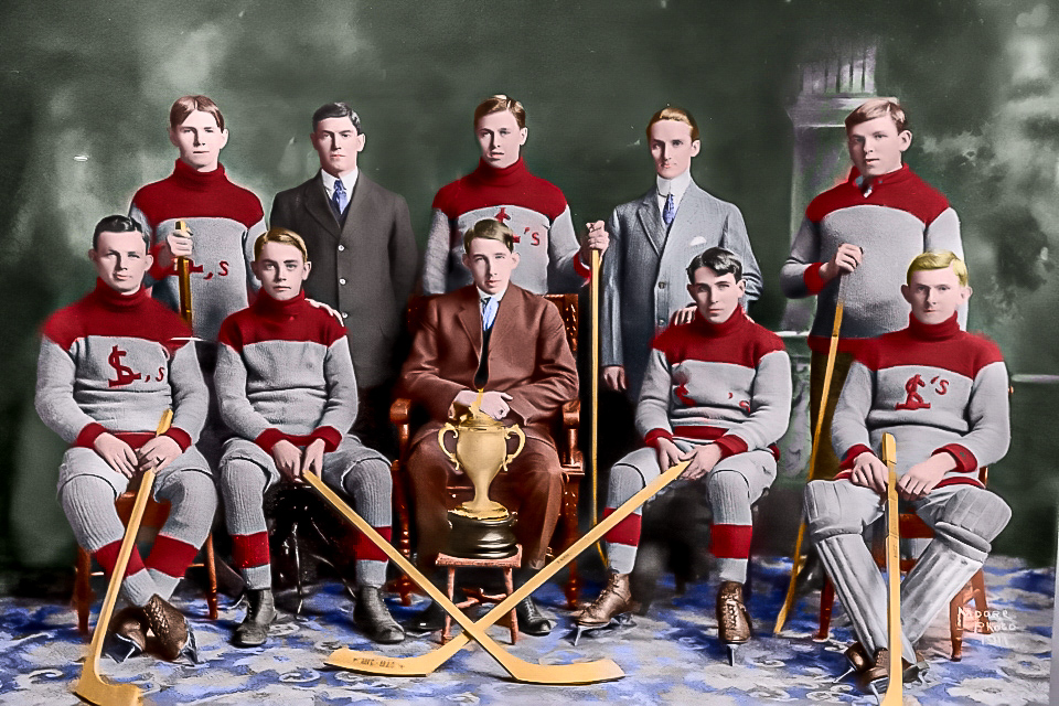 HNcolour's tweet photo. The 1911 Simcoe Lynnwoods  ... Thanks Tammy R. .. 
#history #colorozation https://t.co/qCsvpezYXk