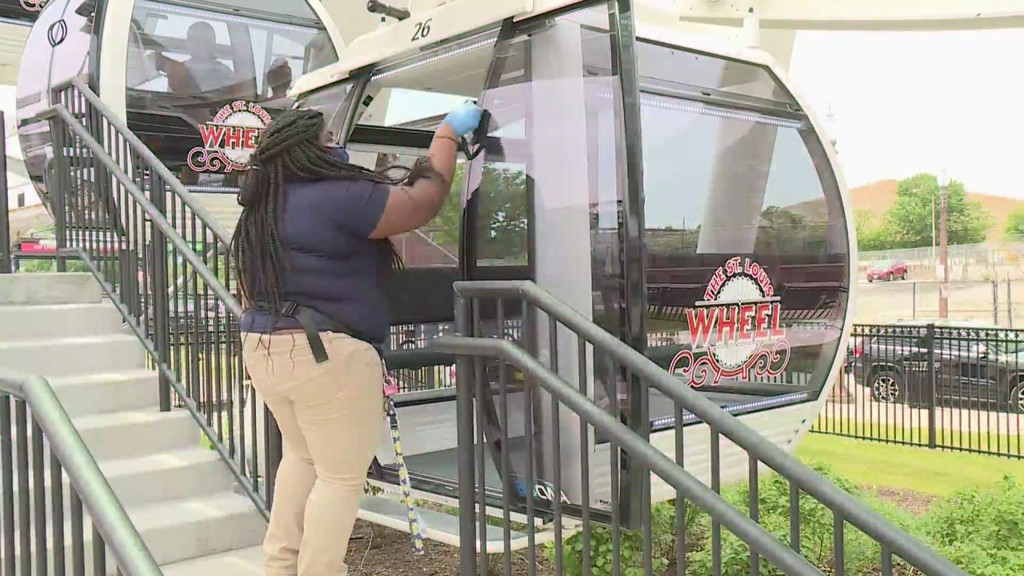 St. Louis Aquarium and Wheel reopen; masks required to protect visitors