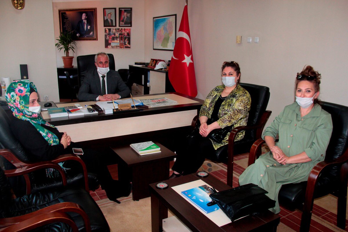 ak_kadin_67's tweet photo. İl Genel sekreterimiz 
Sn @ahmetkarayilmaz ,
Afat İl Müdürümüz Sn Ahmet Güngör, 
İl Genel Meclis Başkanımız 
Sn @necdetkrvl67’ye Kadın Kolları Başkanımız @mim_ar1 ile birlikte ziyarette bulunduk.Gösterdikleri ilgi ve misafirperverliklerinden dolayı kendilerine teşekkür ediyoruz.. https://t.co/iZxEJ8SsW8